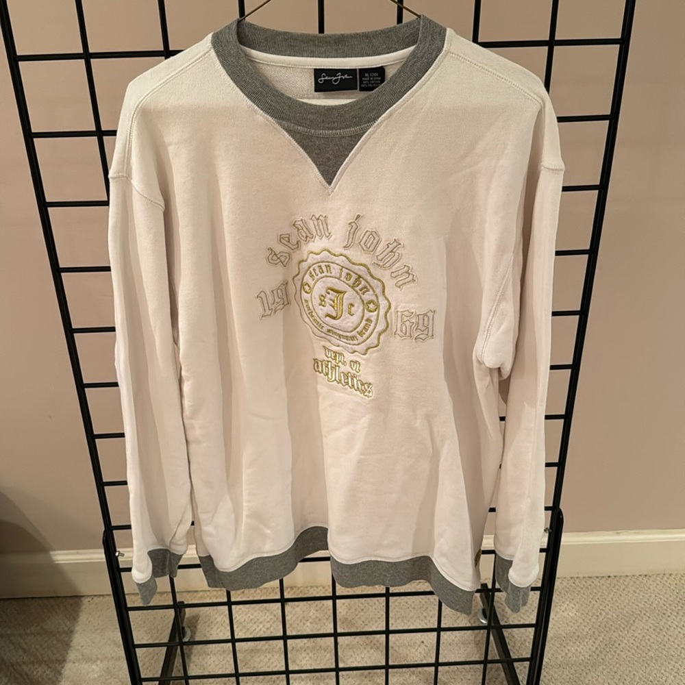 Sean John boys XL sweatshirt